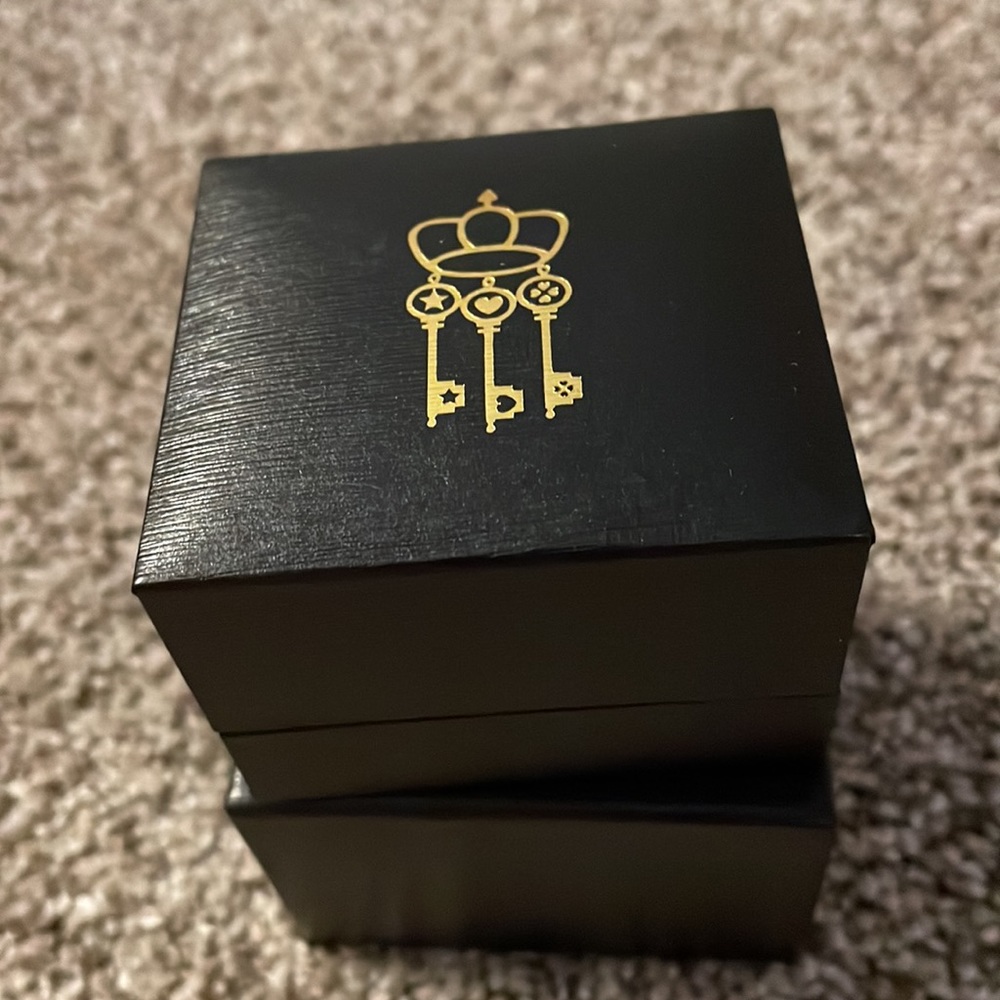 Ring box - Picture 3 of 6